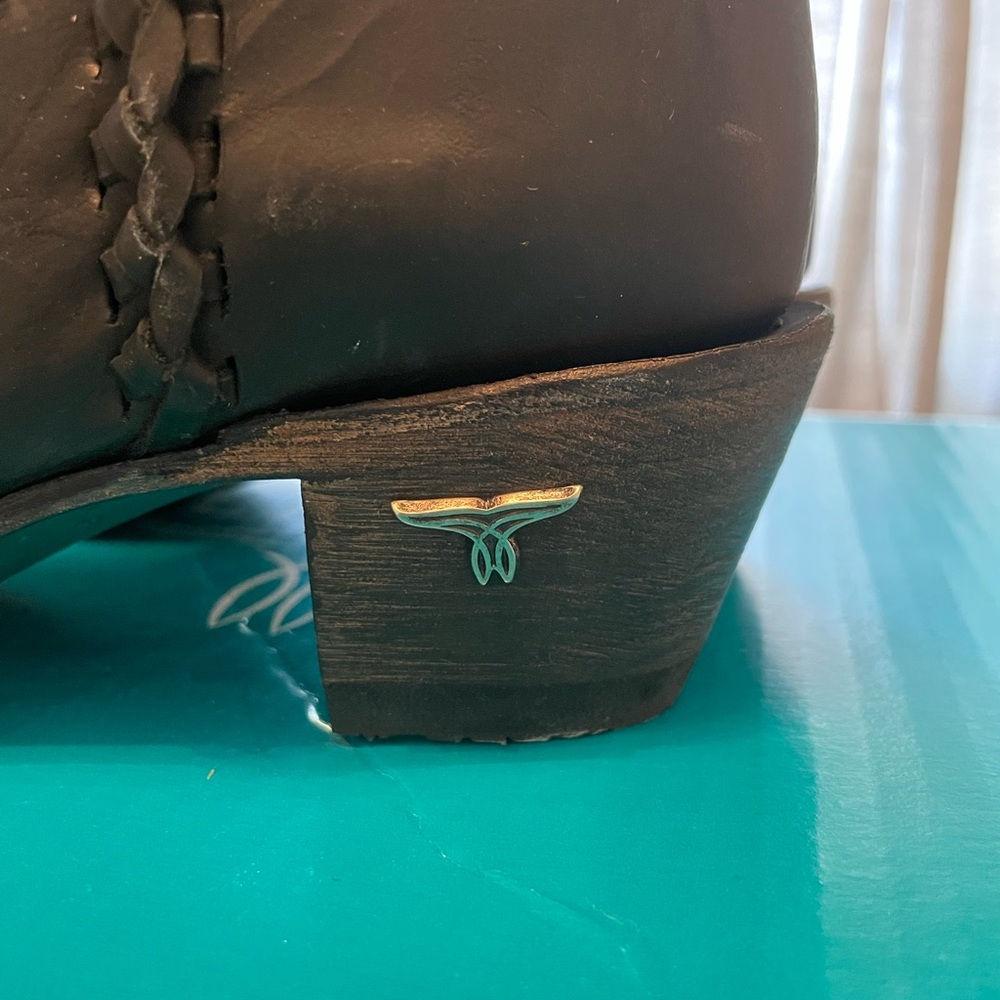 Lane plain Jane (pj) style booties - Picture 9 of 14